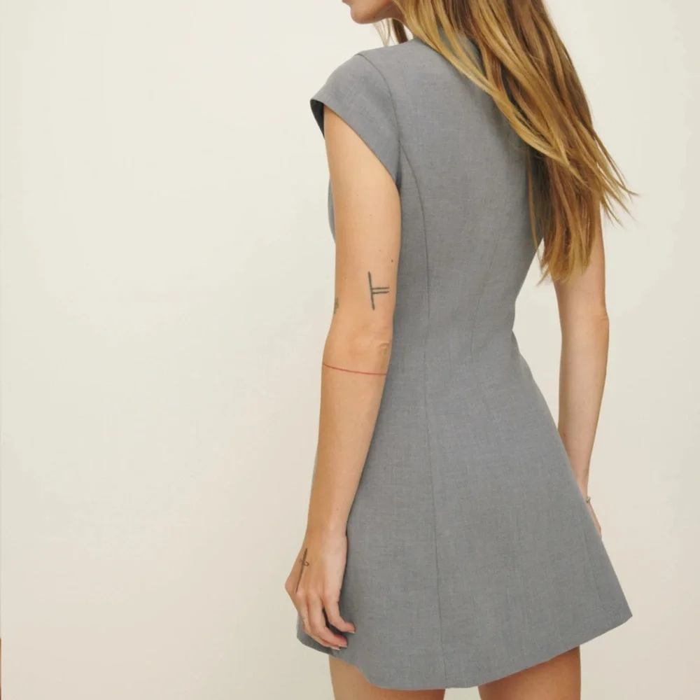 Reformation Vivienne Dress Charcoal - Picture 2 of 7